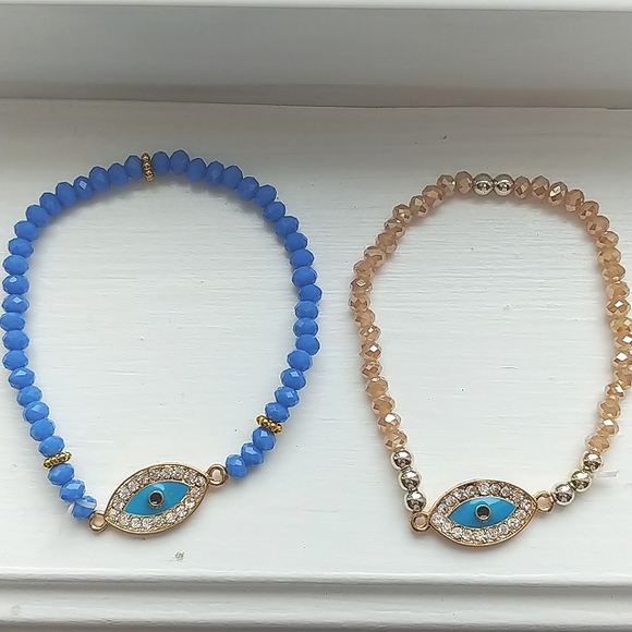 Jewelry - ✨BOGO✨ Evil eye dainty bracelets NWT